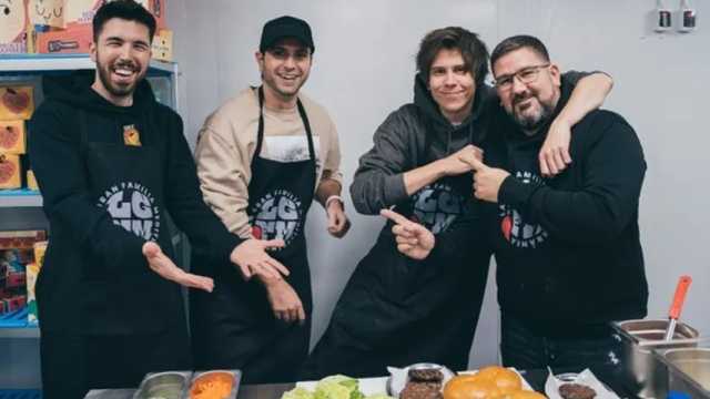 Willyrex, Vegetta y El Rubius con Dani García. (Foto: Instagram Lagranfamiliamediterranea.com)